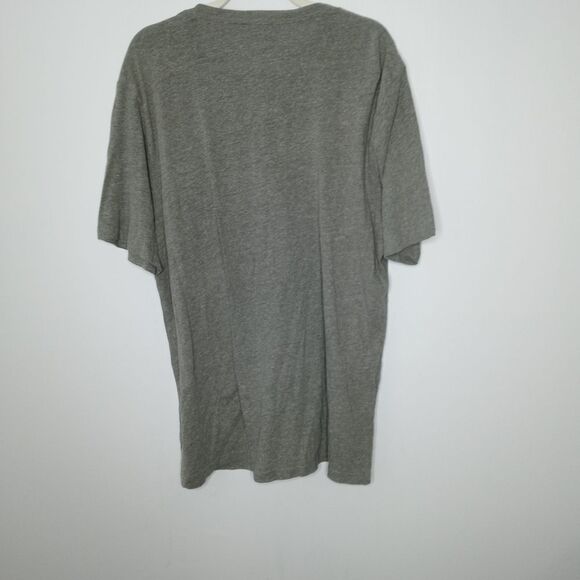 Disney Mickey Mouse graphic tee size 2X - Picture 4 of 4